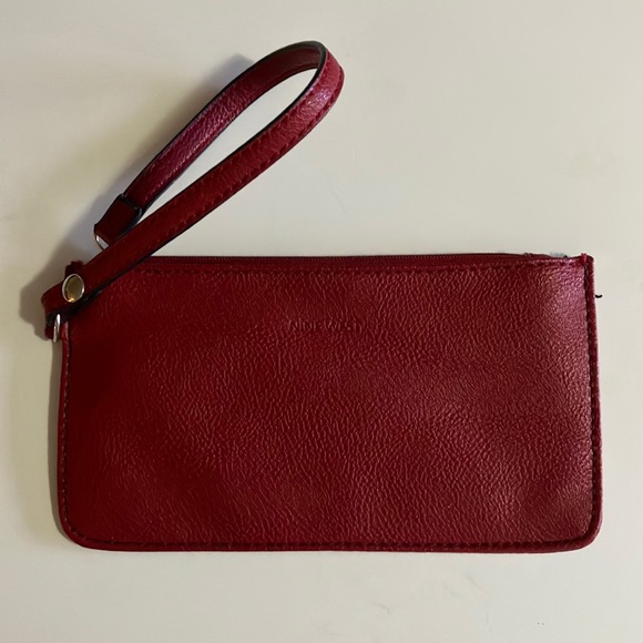 Nine West Handbags - 🌻small Wristlet red Nine West